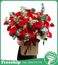 Giỏ Hoa Chúc Mừng Tone Đỏ Rực Rỡ